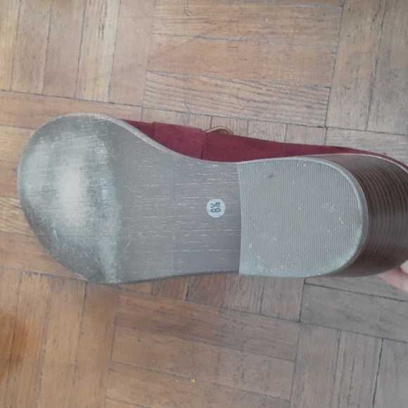 BC Burgundy Suede Block Chunky Tassle Loafer Heels - Picture 10 of 12